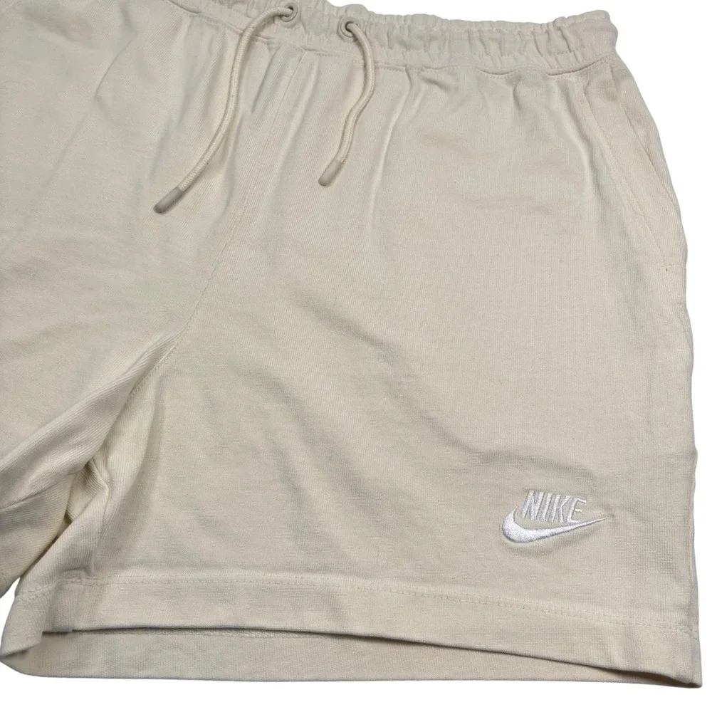 Nike Womens Medium  Pale Yellow Shorts Sportswear Essential Cotton High Rise